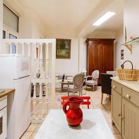 Апартаменты Hyper Centre Type Loft